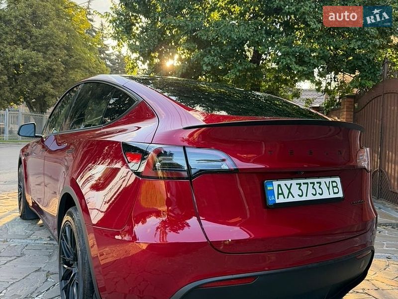Позашляховик / Кросовер Tesla Model Y 2024 в Харкові