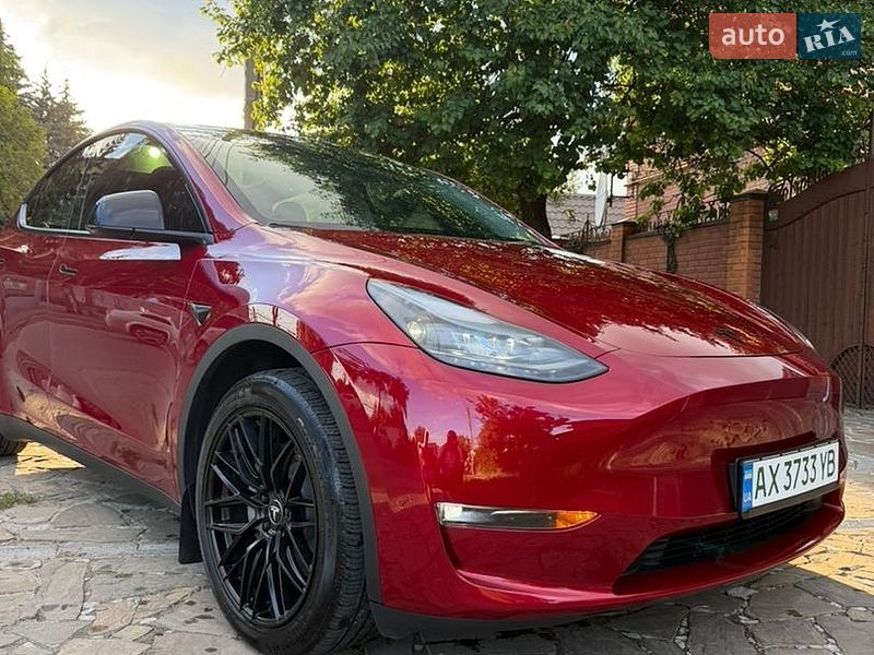 Позашляховик / Кросовер Tesla Model Y 2024 в Харкові