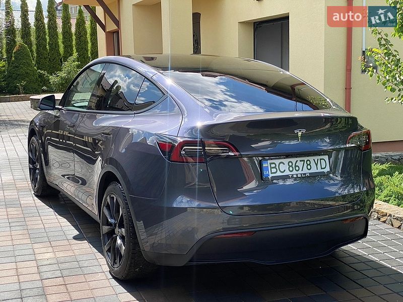 Внедорожник / Кроссовер Tesla Model Y 2023 в Трускавце