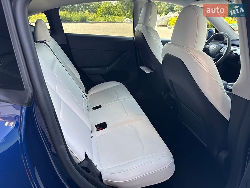 Внедорожник / Кроссовер Tesla Model Y 2024 в Ровно