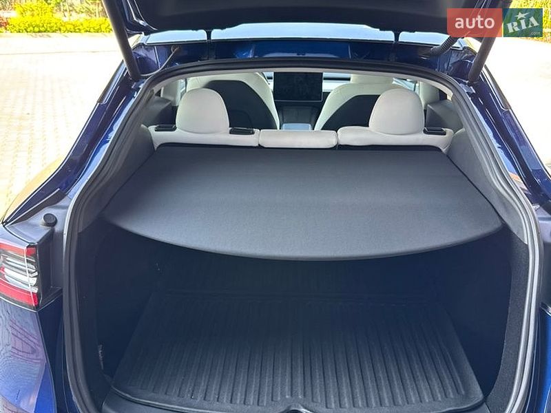 Внедорожник / Кроссовер Tesla Model Y 2024 в Ровно