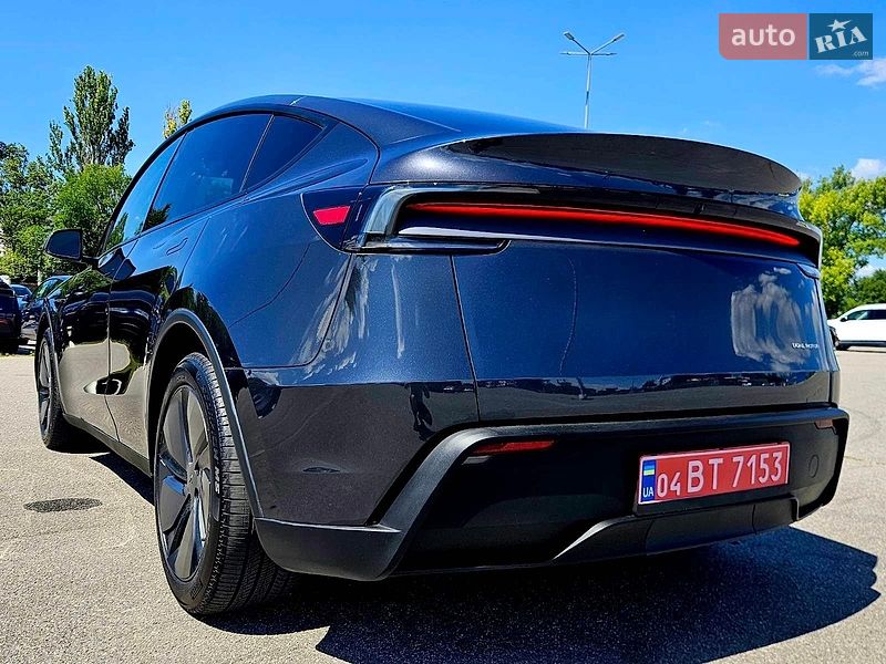 Внедорожник / Кроссовер Tesla Model Y 2025 в Днепре