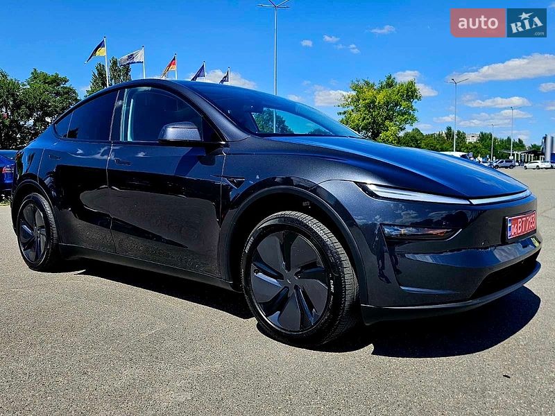Внедорожник / Кроссовер Tesla Model Y 2025 в Днепре
