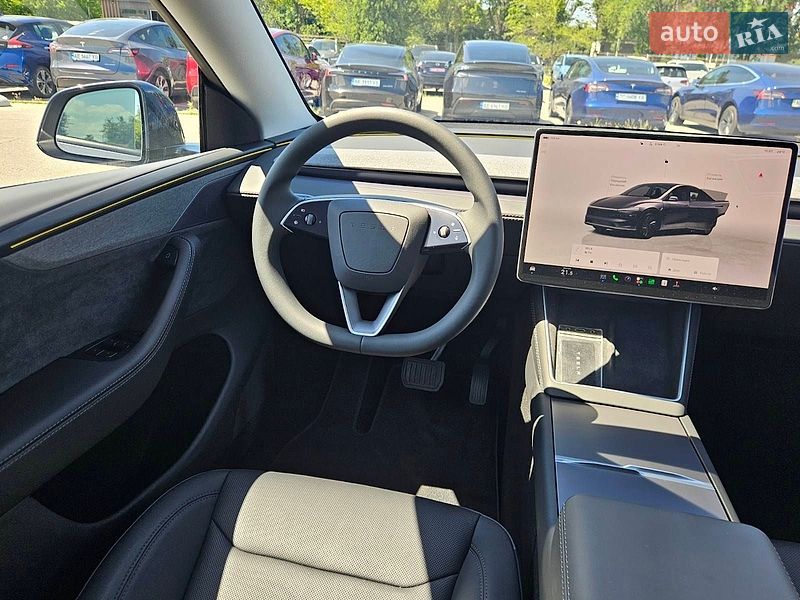 Внедорожник / Кроссовер Tesla Model Y 2025 в Днепре