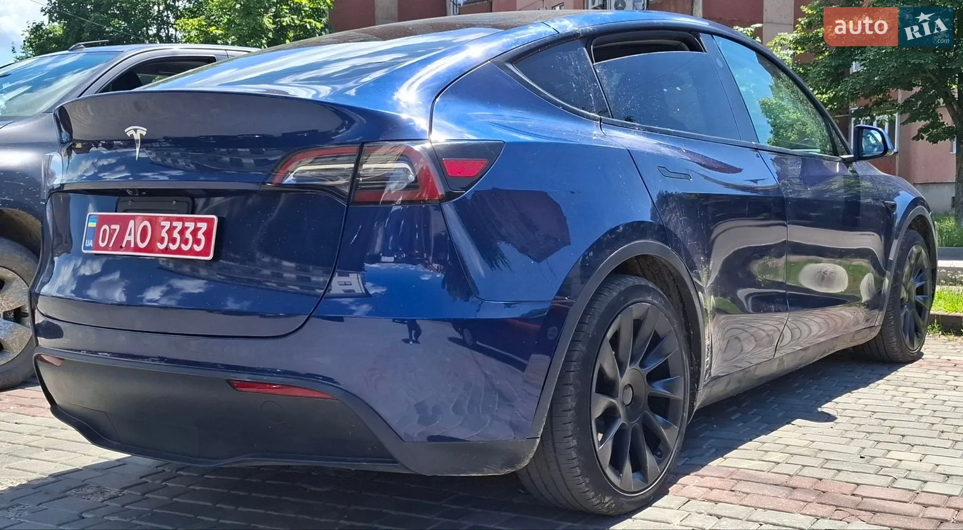2023 Tesla Model Y - мініатюра 3