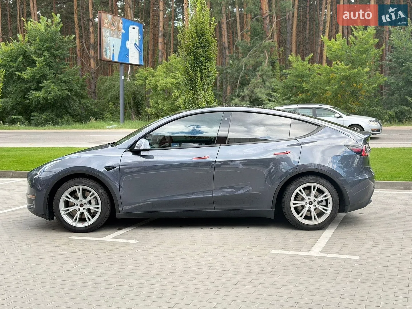 2020 Tesla Model Y - мініатюра 6