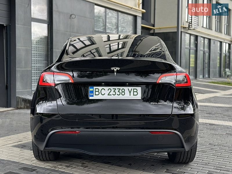 Внедорожник / Кроссовер Tesla Model Y 2023 в Львове