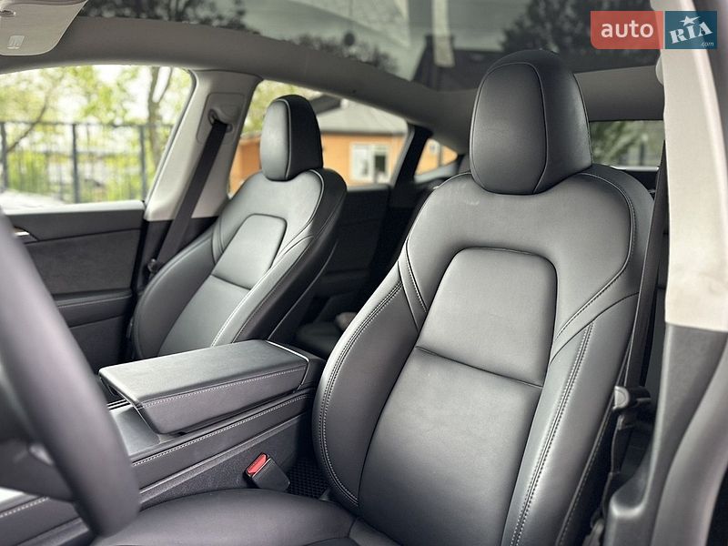 Внедорожник / Кроссовер Tesla Model Y 2023 в Львове