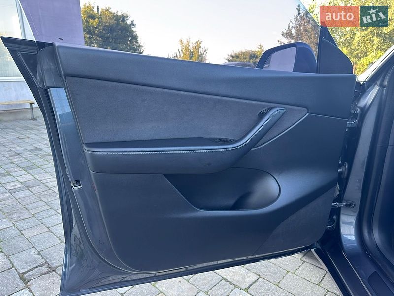Внедорожник / Кроссовер Tesla Model Y 2020 в Ивано-Франковске
