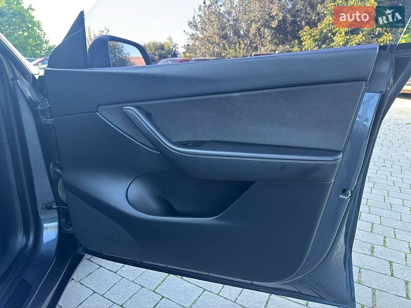 Внедорожник / Кроссовер Tesla Model Y 2020 в Ивано-Франковске