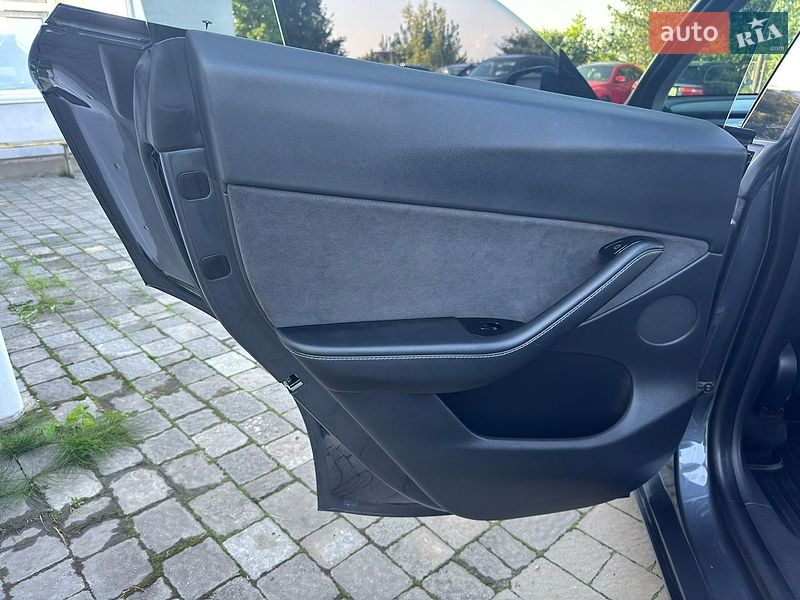 Внедорожник / Кроссовер Tesla Model Y 2020 в Ивано-Франковске