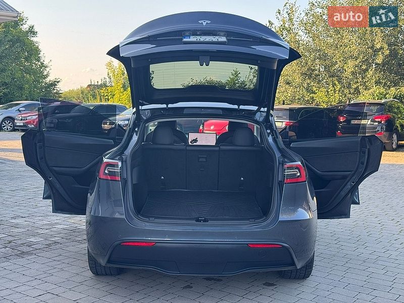 Внедорожник / Кроссовер Tesla Model Y 2020 в Ивано-Франковске