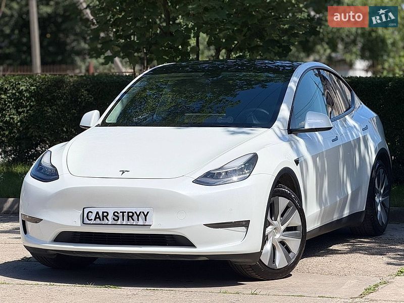 Tesla Model Y 2021