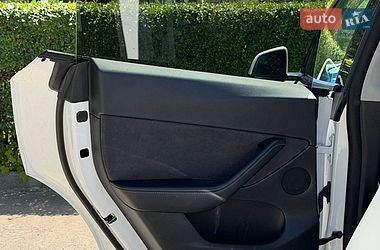 Позашляховик / Кросовер Tesla Model Y 2021 в Стрию
