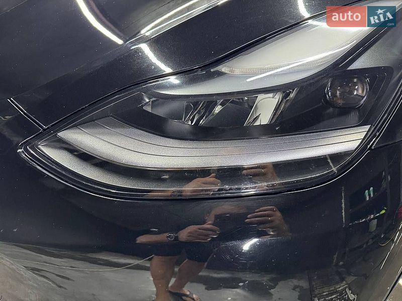 Позашляховик / Кросовер Tesla Model Y 2023 в Дніпрі