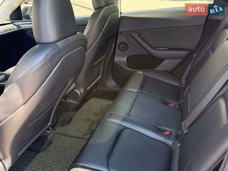 Внедорожник / Кроссовер Tesla Model Y 2023 в Днепре