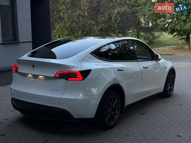 Позашляховик / Кросовер Tesla Model Y 2022 в Києві фото 7 Позашляховик / Кросовер Tesla Model Y 2022 в Києві