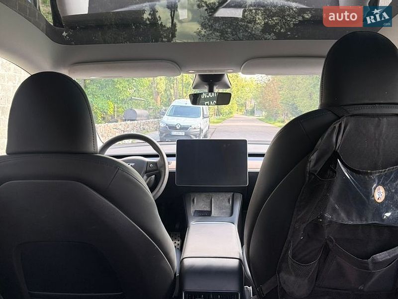 Внедорожник / Кроссовер Tesla Model Y 2023 в Буске фото 9 Внедорожник / Кроссовер Tesla Model Y 2023 в Буске