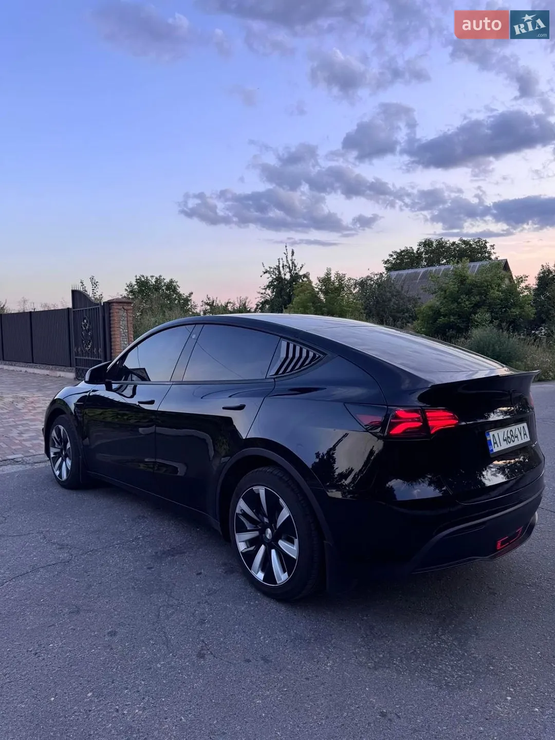 2023 Tesla Model Y - мініатюра 8