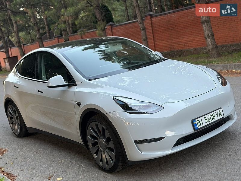 Позашляховик / Кросовер Tesla Model Y 2023 в Дніпрі фото 6 Позашляховик / Кросовер Tesla Model Y 2023 в Дніпрі