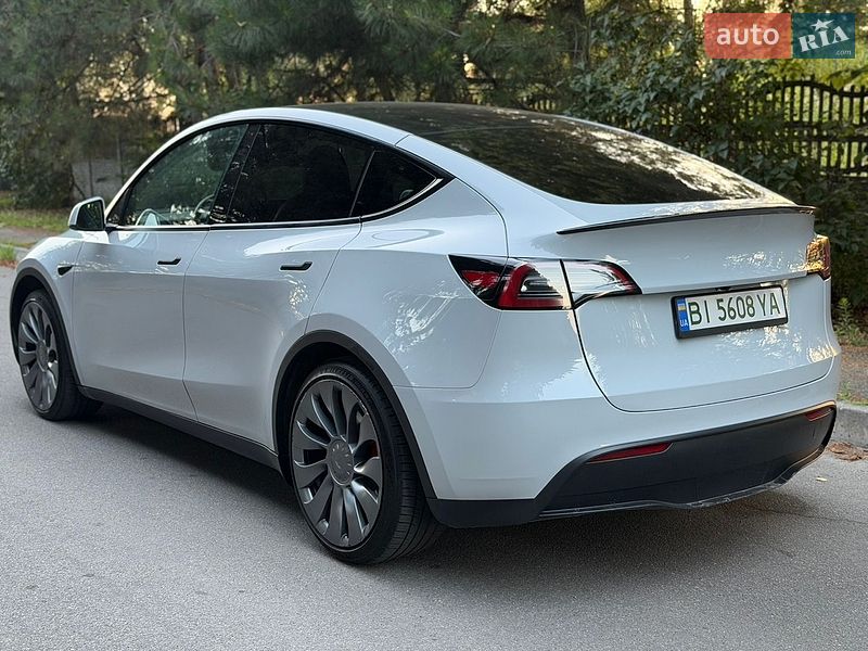 Позашляховик / Кросовер Tesla Model Y 2023 в Дніпрі фото 8 Позашляховик / Кросовер Tesla Model Y 2023 в Дніпрі