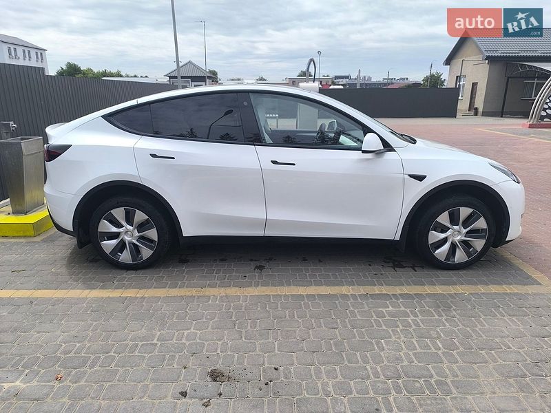 Позашляховик / Кросовер Tesla Model Y 2022 в Жашківу