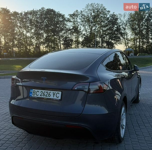 Позашляховик / Кросовер Tesla Model Y 2023 в Львові фото 3 Позашляховик / Кросовер Tesla Model Y 2023 в Львові