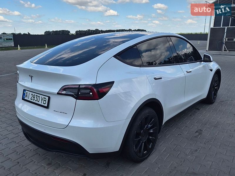 Позашляховик / Кросовер Tesla Model Y 2022 в Кагарлику
