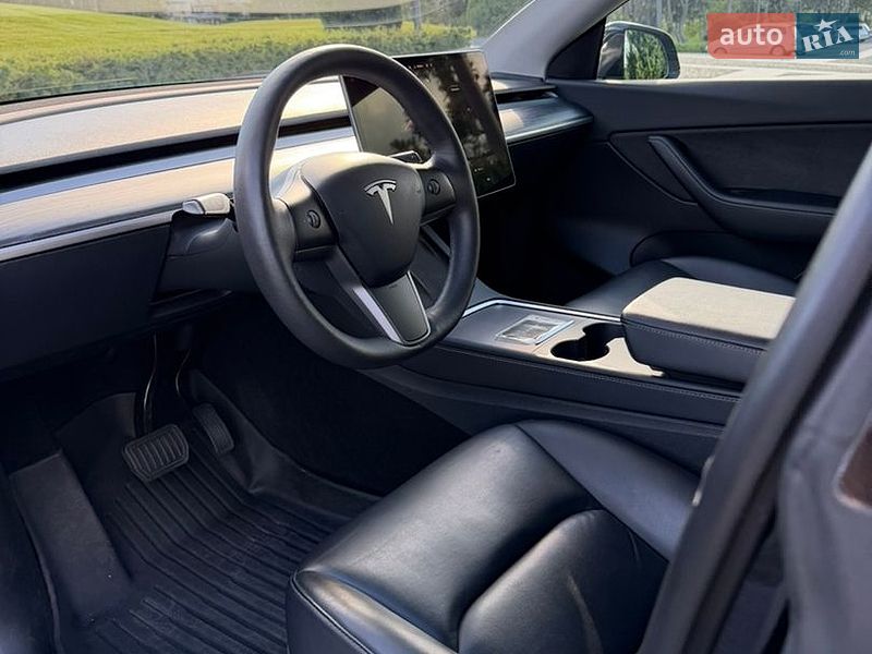 Внедорожник / Кроссовер Tesla Model Y 2022 в Днепре