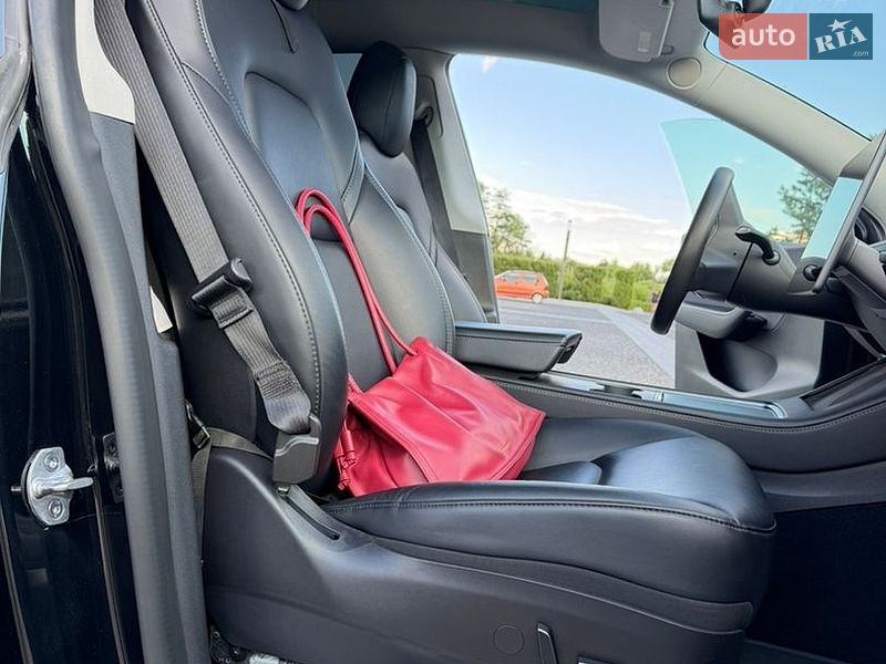 Внедорожник / Кроссовер Tesla Model Y 2022 в Днепре