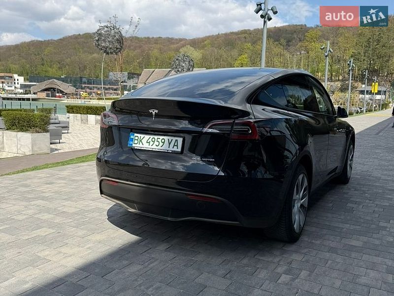Позашляховик / Кросовер Tesla Model Y 2022 в Рівному