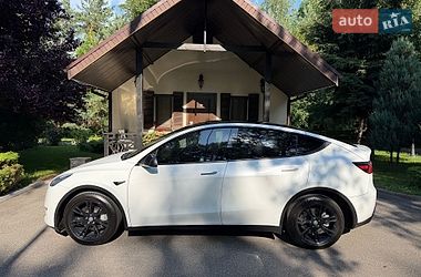 Внедорожник / Кроссовер Tesla Model Y 2020 в Киеве