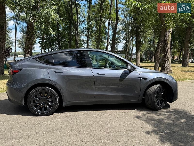 Позашляховик / Кросовер Tesla Model Y 2023 в Києві