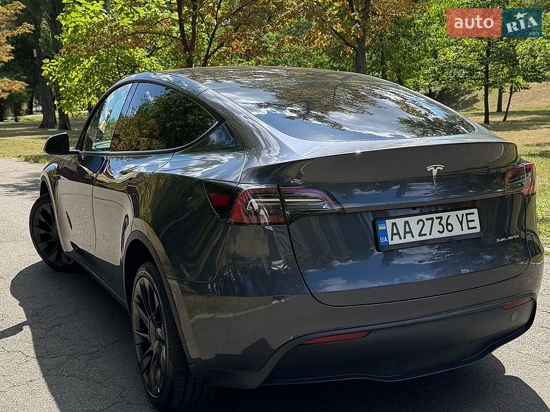 Позашляховик / Кросовер Tesla Model Y 2023 в Києві