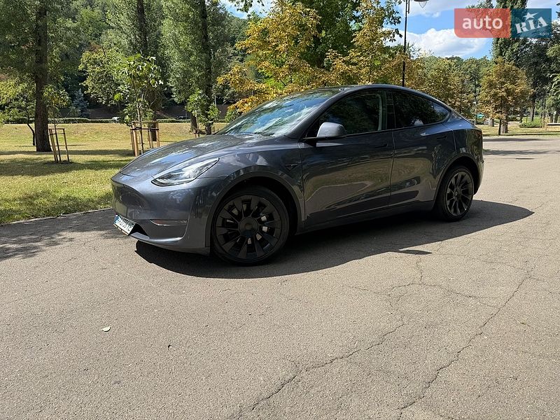 Позашляховик / Кросовер Tesla Model Y 2023 в Києві фото 20 Позашляховик / Кросовер Tesla Model Y 2023 в Києві