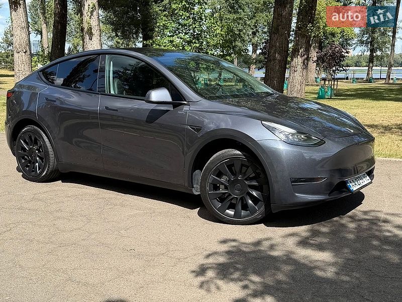 Позашляховик / Кросовер Tesla Model Y 2023 в Києві фото 33 Позашляховик / Кросовер Tesla Model Y 2023 в Києві