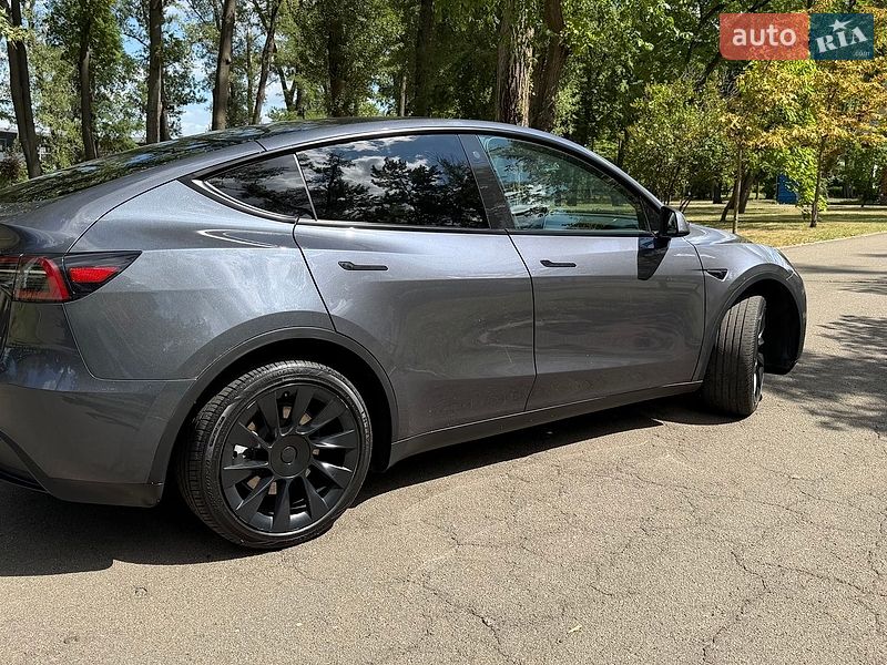 Позашляховик / Кросовер Tesla Model Y 2023 в Києві
