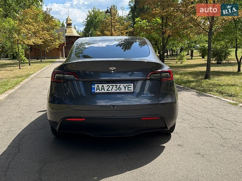 Позашляховик / Кросовер Tesla Model Y 2023 в Києві
