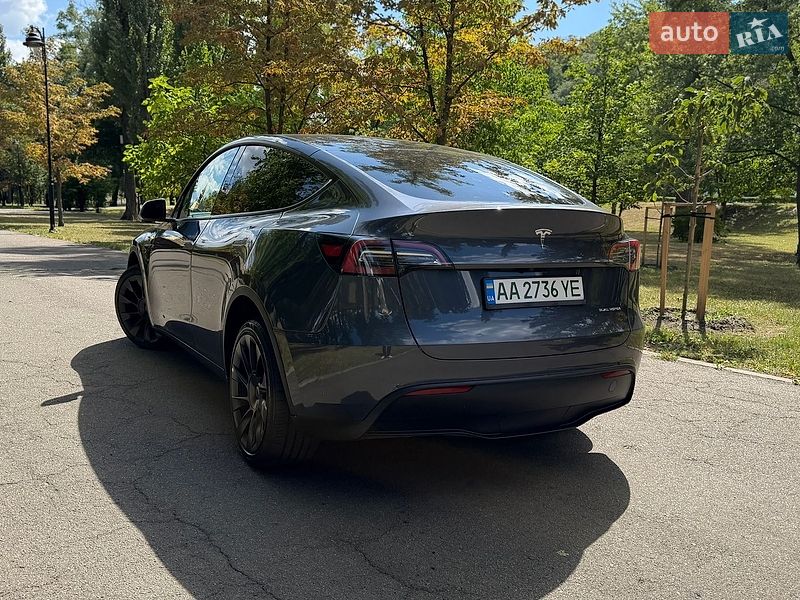 Позашляховик / Кросовер Tesla Model Y 2023 в Києві