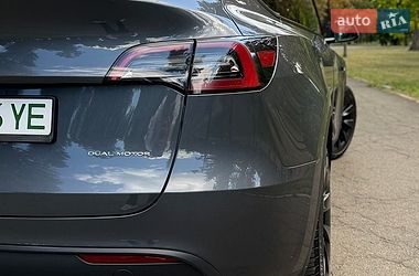 Позашляховик / Кросовер Tesla Model Y 2023 в Києві