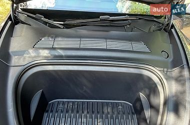 Позашляховик / Кросовер Tesla Model Y 2023 в Києві фото 57 Позашляховик / Кросовер Tesla Model Y 2023 в Києві