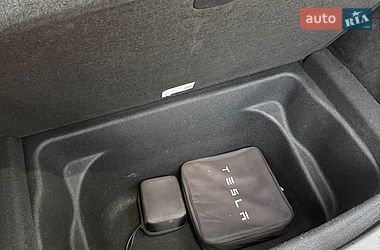 Позашляховик / Кросовер Tesla Model Y 2021 в Києві