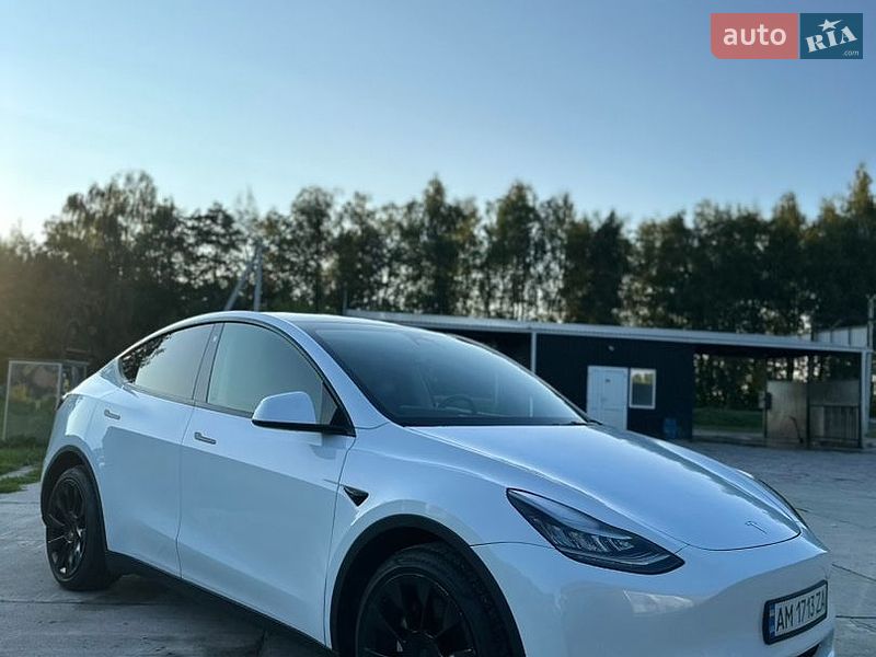 Tesla Model Y 2022