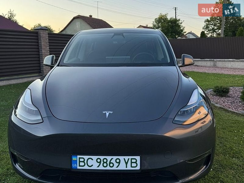 Внедорожник / Кроссовер Tesla Model Y 2023 в Дрогобыче