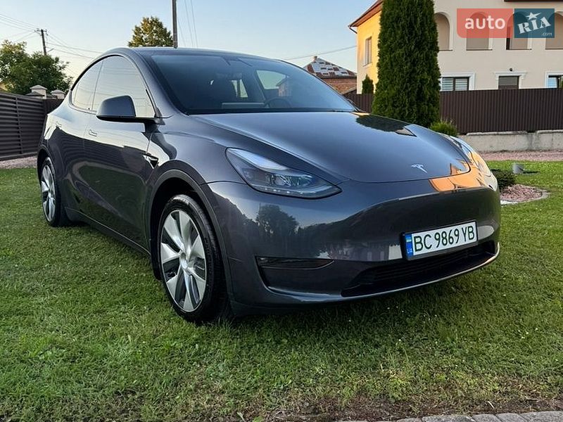 Внедорожник / Кроссовер Tesla Model Y 2023 в Дрогобыче