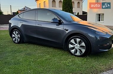 Внедорожник / Кроссовер Tesla Model Y 2023 в Дрогобыче