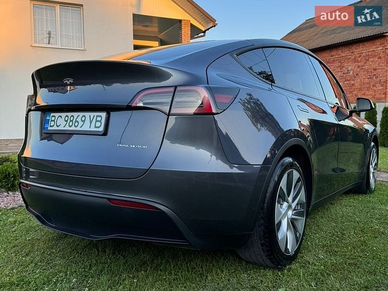 Внедорожник / Кроссовер Tesla Model Y 2023 в Дрогобыче