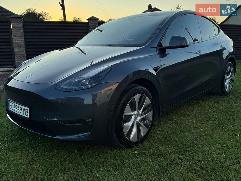 Внедорожник / Кроссовер Tesla Model Y 2023 в Дрогобыче