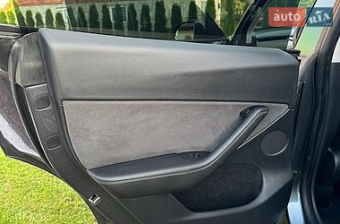 Внедорожник / Кроссовер Tesla Model Y 2023 в Дрогобыче