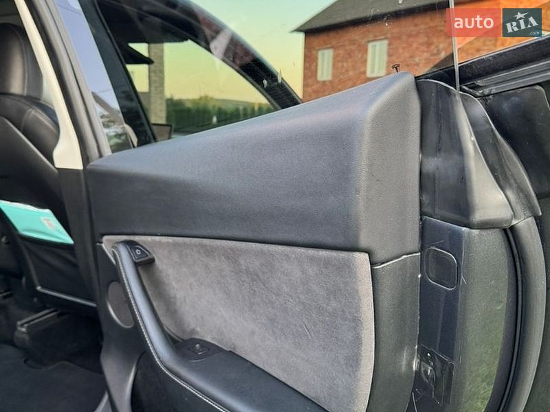 Внедорожник / Кроссовер Tesla Model Y 2023 в Дрогобыче